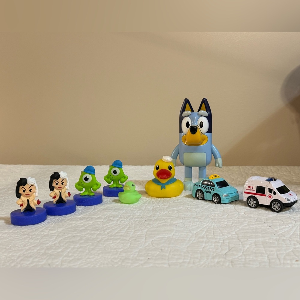 Disney Blue and Green Action Figures Playset